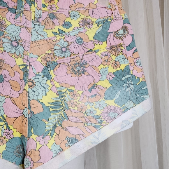 Wild Fable Floral denim high rise Cheeky Shorts - Picture 5 of 6